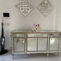 کنسول آینه ای و دو عدد آینه دکوراتیو