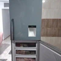 یخچال آیسان فریزر پایین یخچال بالا|یخچال و فریزر|کرج, مصباح|دیوار