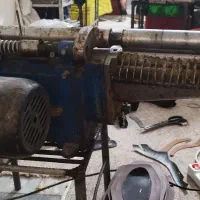 چرخ خیاطی|چرخ خیاطی و ریسندگی|قم, لسانی|دیوار