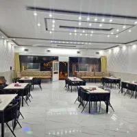 باغچه رستوران مهر و ماه/سالن/مراسم/جشن/عقد|خدمات پذیرایی، مراسم|رباطکریم, وهن آباد|دیوار