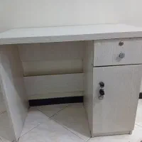 میز تحریر درحد