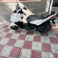 فروش موتور طرح کلیک ۱۸۰مدل۱۴۰۵