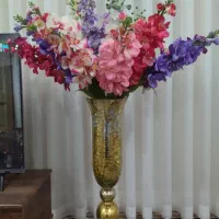 گل و گلدان