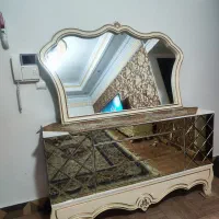 کنسول به همراه آینه