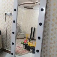 آینه (هالیوودی) چراغ دار