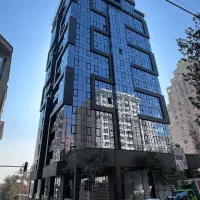 تجاری(مغازه) بر اصلی/۲۰۰ متر/ارتفاع سقف ۶ متر