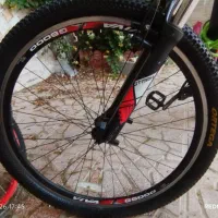 واکس لاستیک و بدنه دوچرخه
