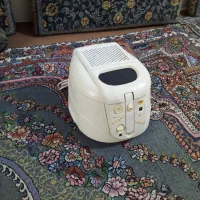 یک‌عدد‌سرخ‌کن‌‌متوسط‌در‌حد‌نو