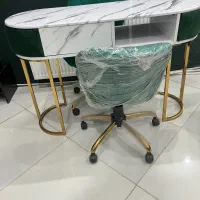 لاین مژه و ناخن به اجاره داده میشود