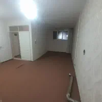 یک حیاط ۲طبقه نیم