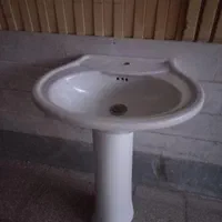 روشویی پایه دار