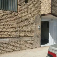 اجاره کارگاه یا انبار یا منزل برای اتباع