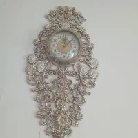 ساعت دیواری طرح برنزسالم بدون هیچ ایرادی