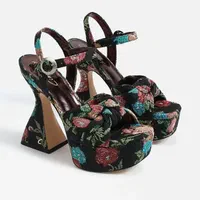 دمپایی مدل اگنس عمده کفش کتونی صندل