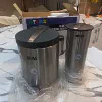 سطل آشغال و فرچه سرویس بهداشتی