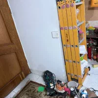 دو عدد کف کش و یک پمپ