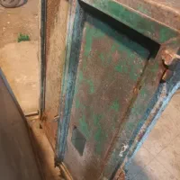 کفتر گلی پلاکی و درب گنجه|پرنده|کازرون, |دیوار