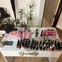 وسایل ناخن کاری با میز