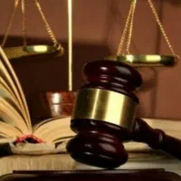 مدیر حقوقی و قراردادها آماده به کار