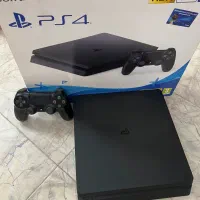 فروش پی اس فور اسلیم به همراه یک دسته