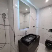 بنا وبنایی همه کاره نم گیر حمام وسرویس سفت کار