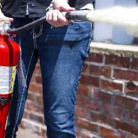 شارژ انواع کمپسول های آتش نشانی کل مناطق تهران