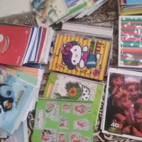 تعداد زیادی دفترمشق و نقاشی