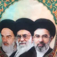 پرچم مخمل سه رهبر نو