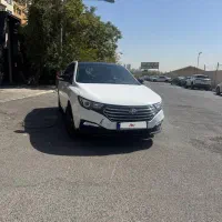 بسترن B30 مدل ۹۸ سقف کاور دارد