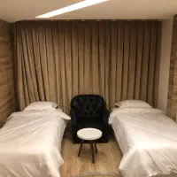 اجاره روزانه هتل آپارتمان (نزدیک حرم)|اجارهٔ کوتاهمدت آپارتمان و سوئیت|قم, عشقعلی|دیوار