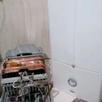 خریدار.وفروش آبگرمکن دیواری سالم و خراب سوراخ