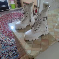 کفش چکمه ای