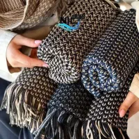 انواع شال بافت پاییزی باقیمت مناسب فقط ۲۷۰|لباس|فولادشهر, B2|دیوار