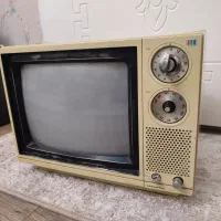 تلوزیون قدیمی مناسب دکوراتیو