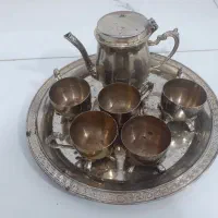 سرویس فنجون وقوری وسینی ۷ تیکه.