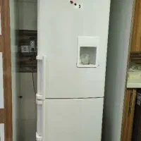 یخچال و لباسشویی و میز ال سی دی سالم