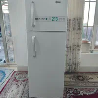 یخچال و تعدادی وسایل