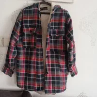 انواع کاپشن و مانتو و شلوار لی در حد نو