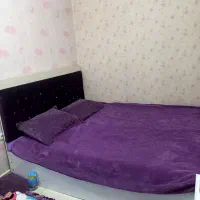 تخت خواب دو نفره و فرش