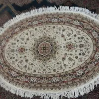 فرش بیضی ۱ونیم دریک جنس عالی