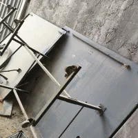 میز پینگ پنگ سالم و تمیز چرخ دار