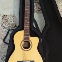 گیتار کلاسیک پیکاپ دار