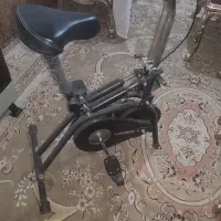 دوچرخه ثابت ورزشی