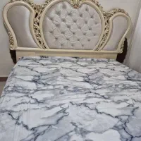 تخت دو نفره نو به همراه آینه و ۲ عسلی برند خارجی|تخت و سرویس خواب|تهران, پرستار|دیوار