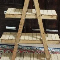استند چوبی