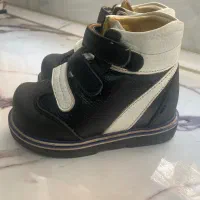 کفش طبی بچگانه