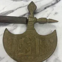 تبرزین برنزی دکوری سنگین|کلکسیون اشیاء عتیقه|صباشهر, |دیوار
