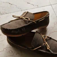 کفش کالج خارجی/ سایز ۴۰..دو رنگ زرشکی و سبز صدری|کیف، کفش، کمربند|اصفهان, صائب|دیوار