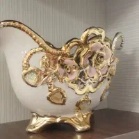 سه عدد ظرف چینی گل برجسته