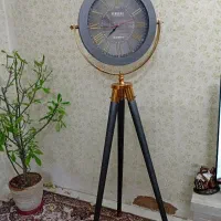 ساعت پایه دار